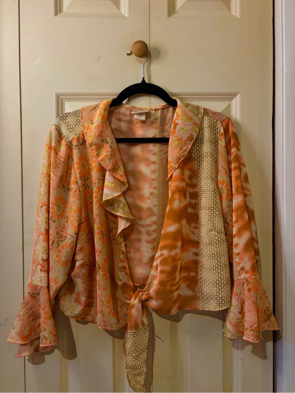 Vintage Women's Peach Floral Tie-Front Blouse
